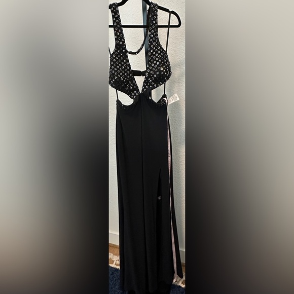 Mac Duggal | Beaded Gown - Picture 3 of 5